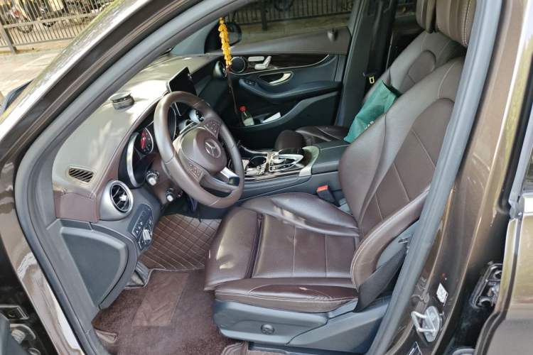 Used Mercedes-Benz GLC 2017 GLC 260 4MATIC Luxury Model Left Front Seat