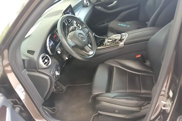 Used Mercedes-Benz GLC 2017 GLC 260 4MATIC Luxury Model Left Front Seat