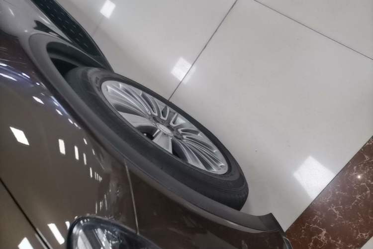 Used Mercedes-Benz GLC 2017 GLC 260 4MATIC Dynamic Edition Left Front Wheel Hub