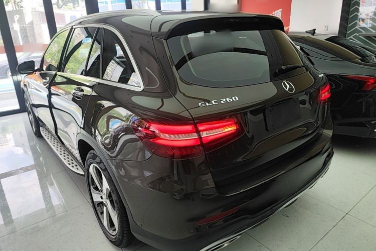 Used Mercedes-Benz GLC 2017 GLC 260 4MATIC Luxury Model Rear Left 45 Deg