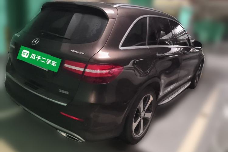 Used Mercedes-Benz GLC 2017 GLC 260 4MATIC Luxury Model Rear Right 45 Deg