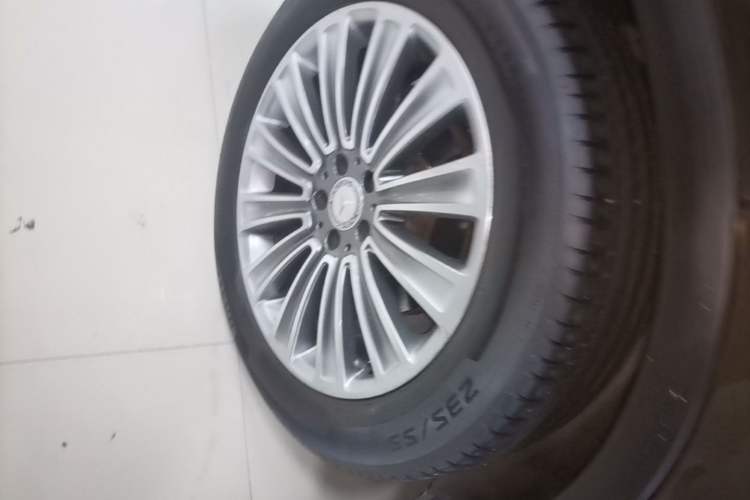 Used Mercedes-Benz GLC 2017 GLC 260 4MATIC Dynamic Edition Right Rear Wheel Hub