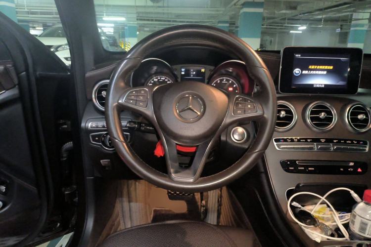 Used Mercedes-Benz GLC 2017 GLC 300 4MATIC Sport Edition Steering Wheel