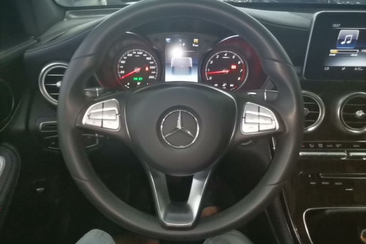 Used Mercedes-Benz GLC 2017 GLC 260 4MATIC Dynamic Edition Steering Wheel