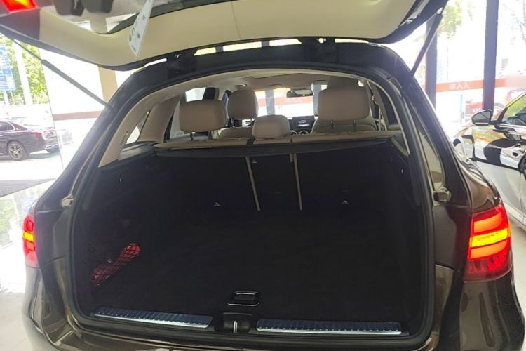 Used Mercedes-Benz GLC 2017 GLC 260 4MATIC Luxury Model Trunk