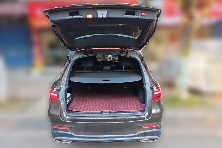 Used Mercedes-Benz GLC 2017 GLC 260 4MATIC Dynamic Edition Trunk
