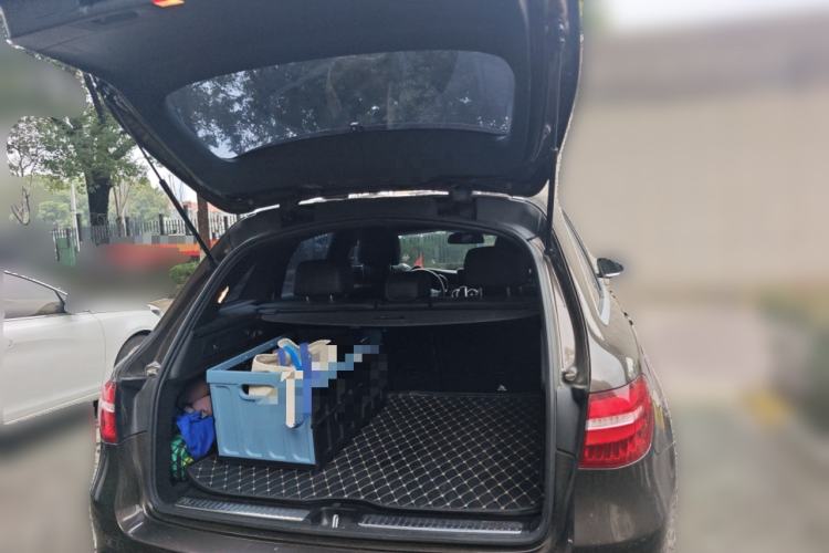 Used Mercedes-Benz GLC 2017 GLC 260 4MATIC Luxury Model Trunk
