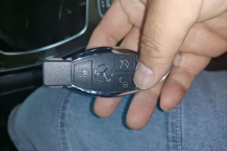 Used Mercedes-Benz GLC 2017 GLC 260 4MATIC Dynamic Edition Vehicle Key