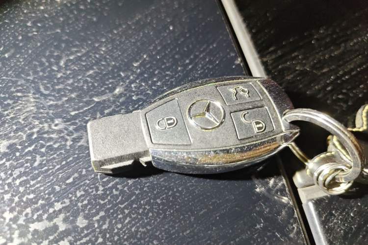 Used Mercedes-Benz GLC 2017 GLC 300 4MATIC Sport Edition Vehicle Key