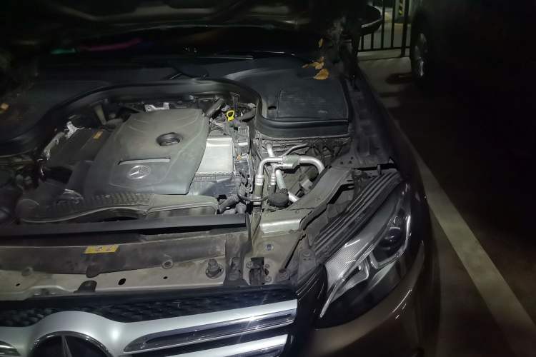 Used Mercedes-Benz GLC 2017 GLC 260 4MATIC Dynamic Edition Engine Bay Left