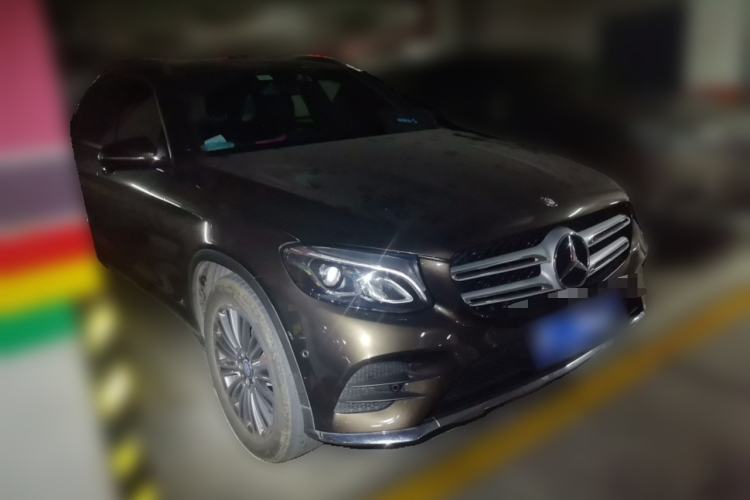 Used Mercedes-Benz GLC 2017 GLC 260 4MATIC Dynamic Edition Front Right 45 Deg