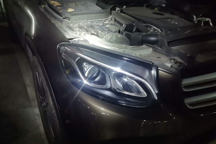 Used Mercedes-Benz GLC 2017 GLC 260 4MATIC Dynamic Edition Right Front Headlight