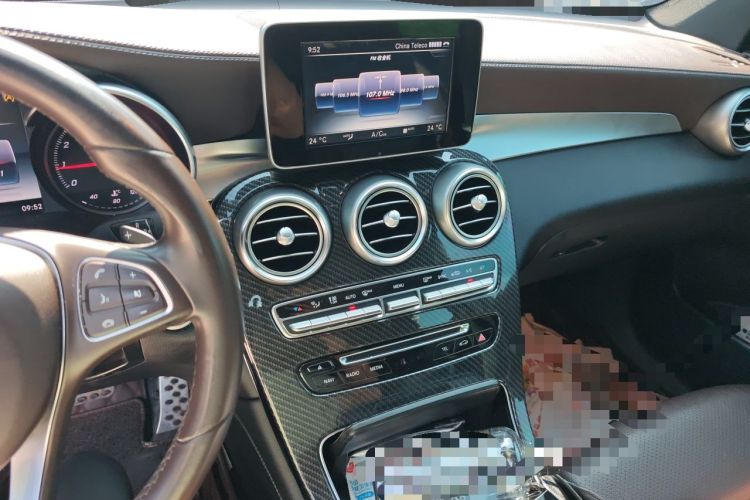 Used Mercedes-Benz GLC 2017 GLC 260 4MATIC Dynamic Edition Audio And AC Panel