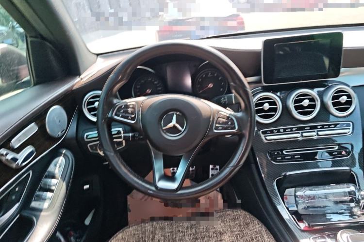 Used Mercedes-Benz GLC 2017 GLC 260 4MATIC Dynamic Edition Steering Wheel