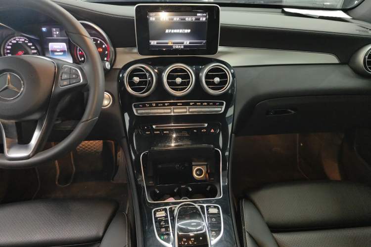 Used Mercedes-Benz GLC 2017 GLC 200 4MATIC Audio And AC Panel