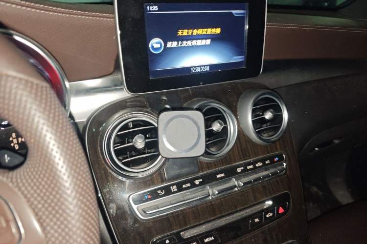 Used Mercedes-Benz GLC 2017 GLC 260 4MATIC Luxury Model Audio And AC Panel