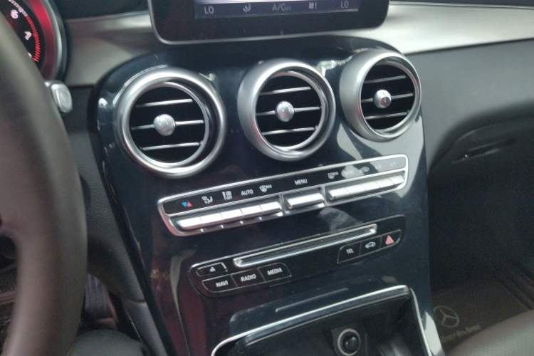 Used Mercedes-Benz GLC 2017 GLC 200 4MATIC Audio And AC Panel