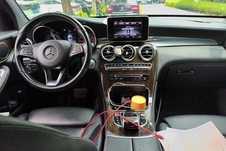 Used Mercedes-Benz GLC 2017 GLC 260 4MATIC Dynamic Edition Center Console
