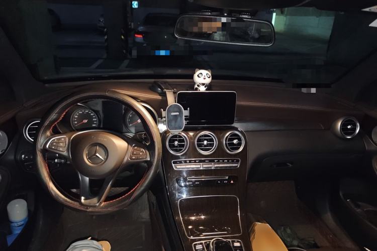 Used Mercedes-Benz GLC 2017 GLC 260 4MATIC Luxury Model Center Console