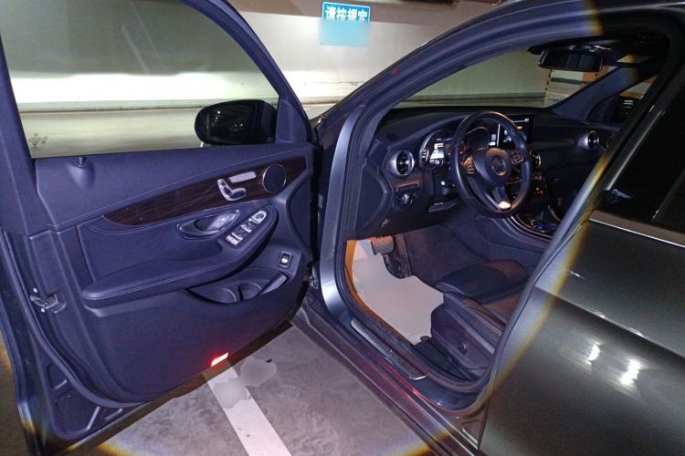 Used Mercedes-Benz GLC 2017 GLC 260 4MATIC Dynamic Edition Driver Seat