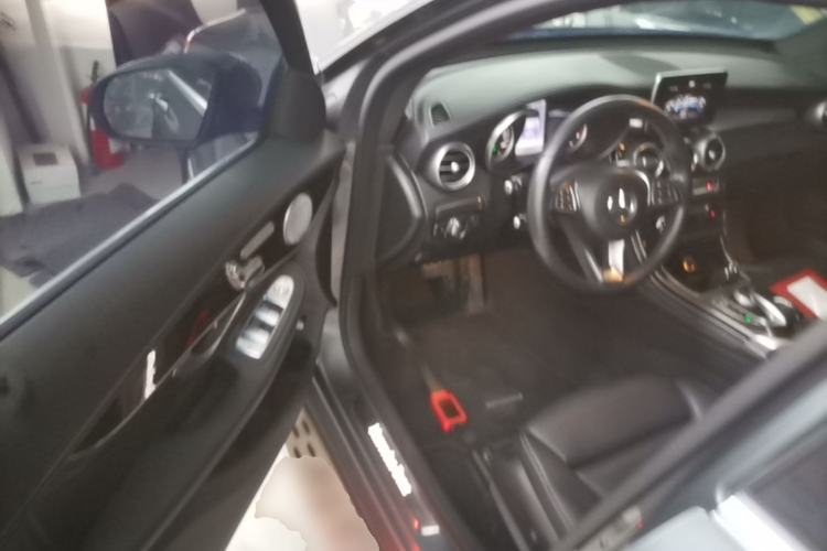 Used Mercedes-Benz GLC 2017 GLC 260 4MATIC Dynamic Edition Driver Seat