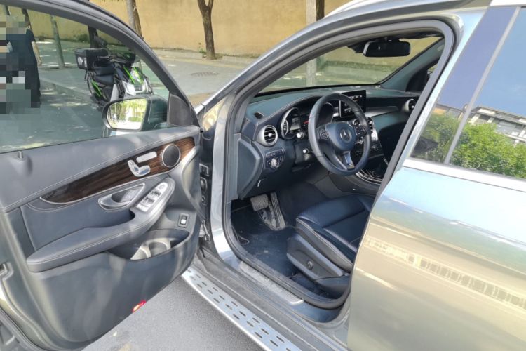 Used Mercedes-Benz GLC 2017 GLC 260 4MATIC Luxury Model Driver Seat
