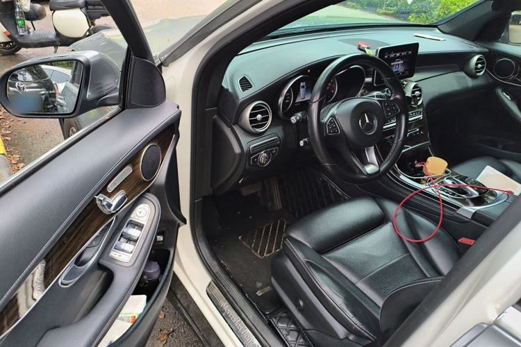 Used Mercedes-Benz GLC 2017 GLC 260 4MATIC Dynamic Edition Driver Seat