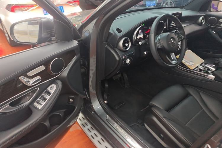 Used Mercedes-Benz GLC 2017 GLC 260 4MATIC Luxury Model Driver Seat