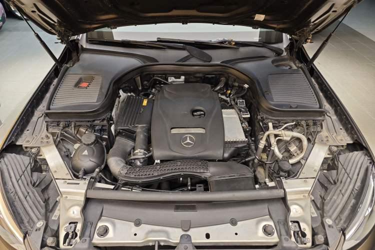Used Mercedes-Benz GLC 2017 GLC 260 4MATIC Luxury Model Engine Bay
