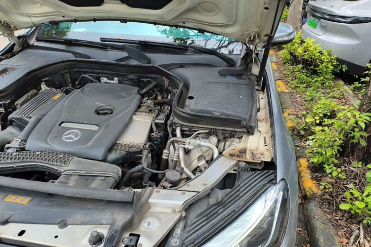 Used Mercedes-Benz GLC 2017 GLC 260 4MATIC Dynamic Edition Engine Bay Left