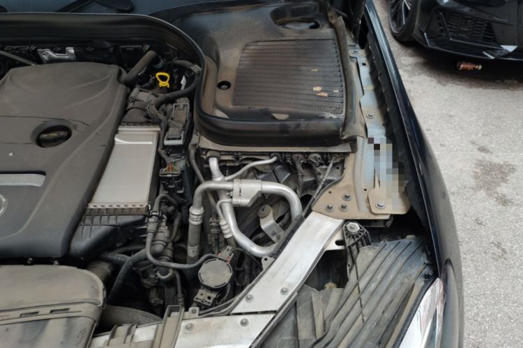 Used Mercedes-Benz GLC 2017 GLC 200 4MATIC Engine Bay Left