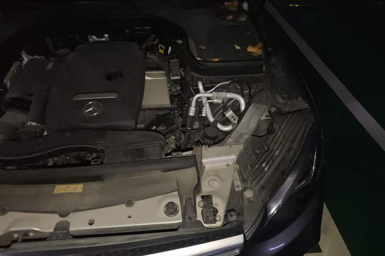 Used Mercedes-Benz GLC 2017 GLC 260 4MATIC Luxury Model Engine Bay Left