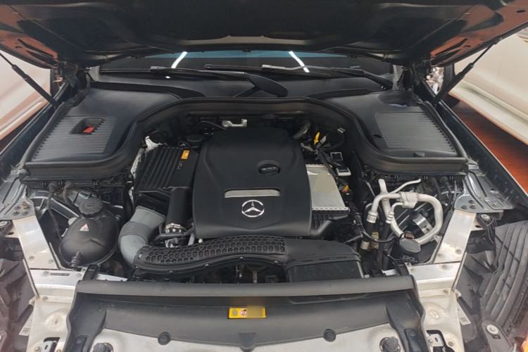 Used Mercedes-Benz GLC 2017 GLC 260 4MATIC Luxury Model Engine Bay