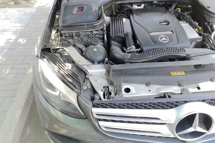 Used Mercedes-Benz GLC 2017 GLC 260 4MATIC Luxury Model Engine Bay Right