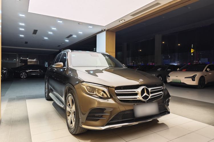 Used Mercedes-Benz GLC 2017 GLC 260 4MATIC Luxury Model Exterior 14