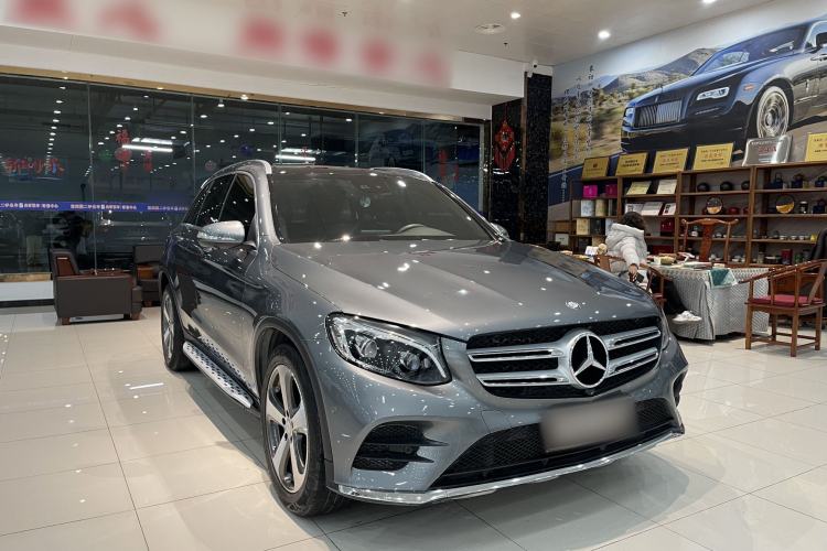 Used Mercedes-Benz GLC 2017 GLC 300 4MATIC Sport Edition Exterior 2