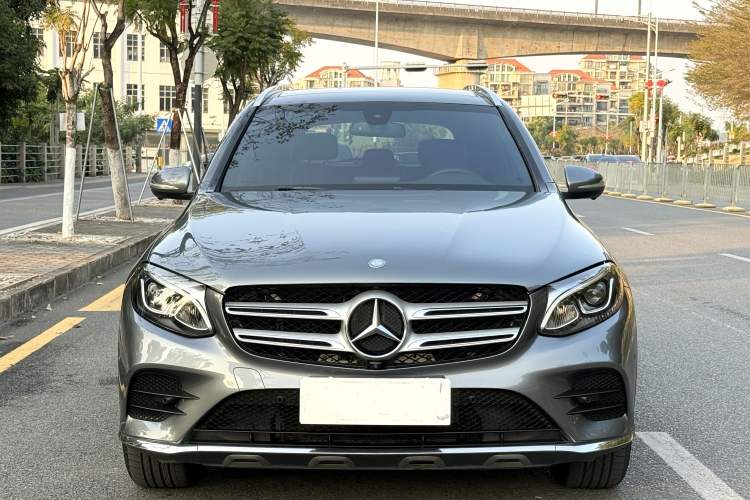 Used Mercedes-Benz GLC 2017 GLC 260 4MATIC Dynamic Edition Exterior 2