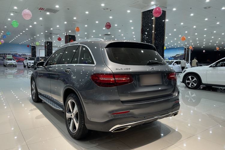 Used Mercedes-Benz GLC 2017 GLC 300 4MATIC Sport Edition Exterior 4