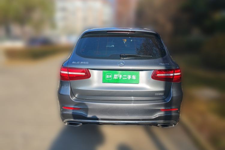 Used Mercedes-Benz GLC 2017 GLC 260 4MATIC Luxury Model Exterior 4