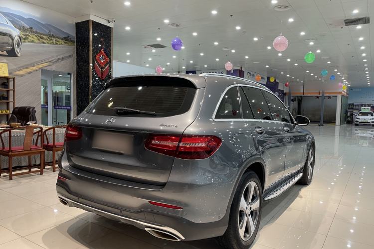 Used Mercedes-Benz GLC 2017 GLC 300 4MATIC Sport Edition Exterior 6