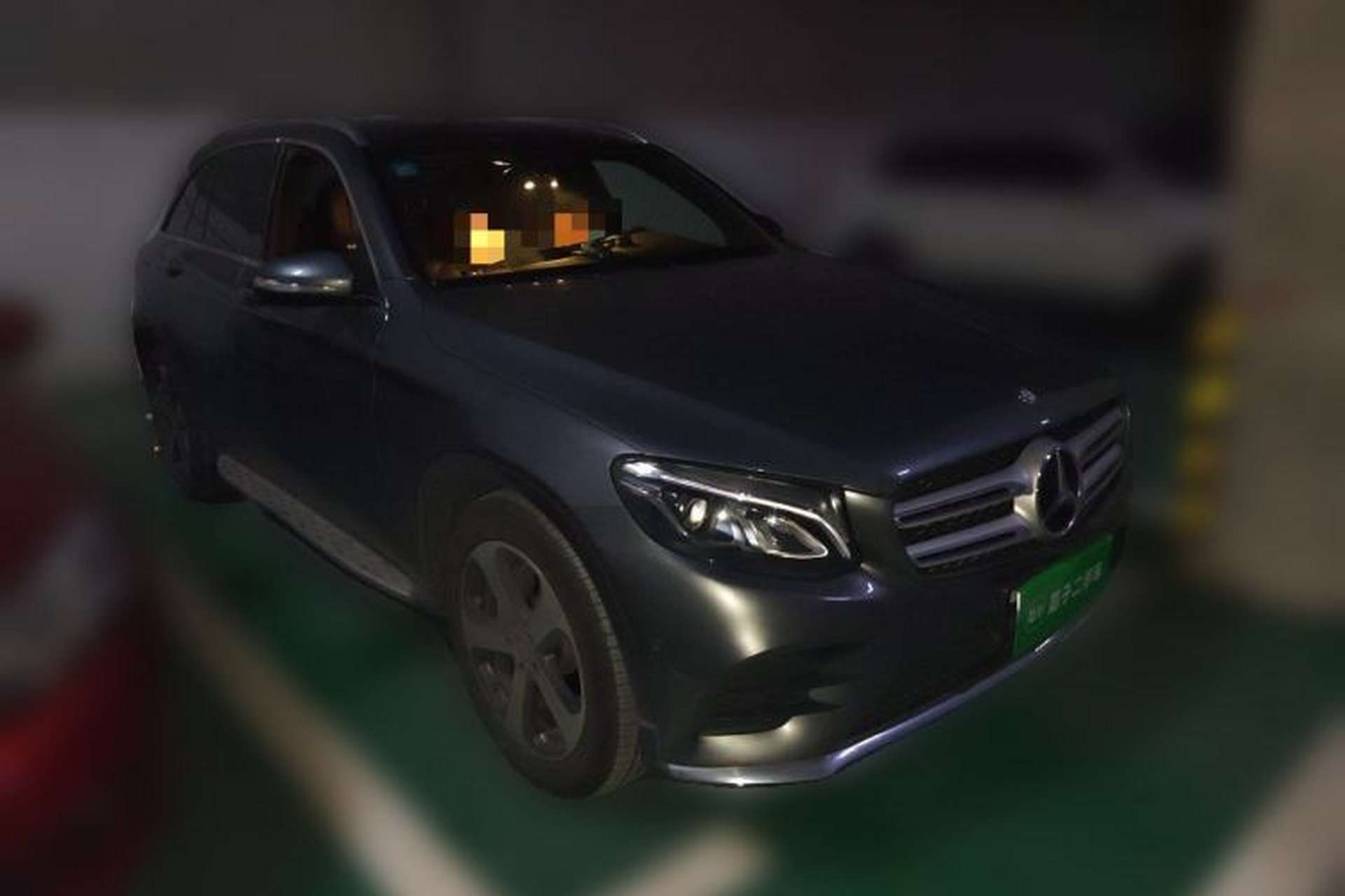 Used Mercedes-Benz GLC 2017 GLC 260 4MATIC Luxury Model Front Right 45 Deg