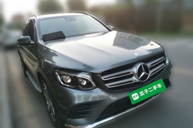 Used Mercedes-Benz GLC 2017 GLC 300 4MATIC Sport Edition Front Right 45 Deg