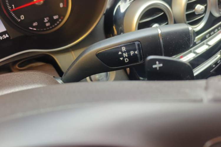 Used Mercedes-Benz GLC 2017 GLC 200 4MATIC Gear Lever