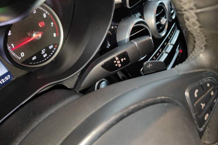 Used Mercedes-Benz GLC 2017 GLC 200 4MATIC Gear Lever
