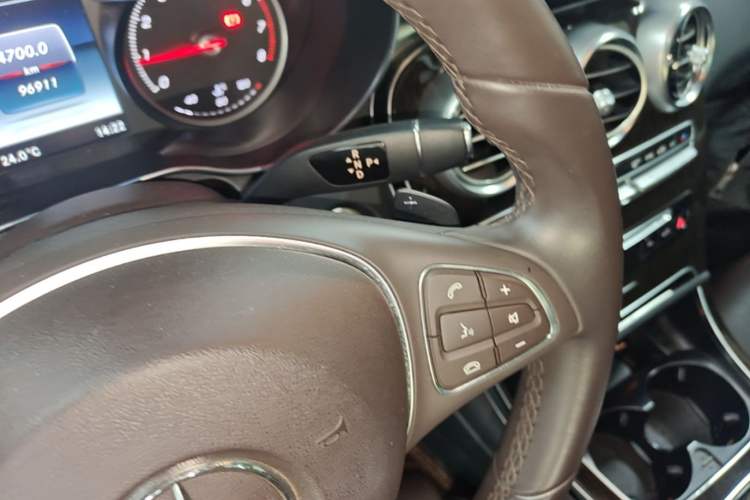 Used Mercedes-Benz GLC 2017 GLC 260 4MATIC Luxury Model Gear Lever