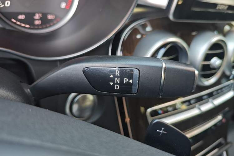 Used Mercedes-Benz GLC 2017 GLC 260 4MATIC Luxury Model Gear Lever