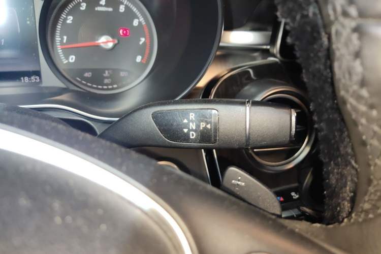 Used Mercedes-Benz GLC 2017 GLC 260 4MATIC Luxury Model Gear Lever