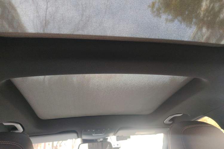 Used Mercedes-Benz GLC 2017 GLC 260 4MATIC Luxury Model Headliner
