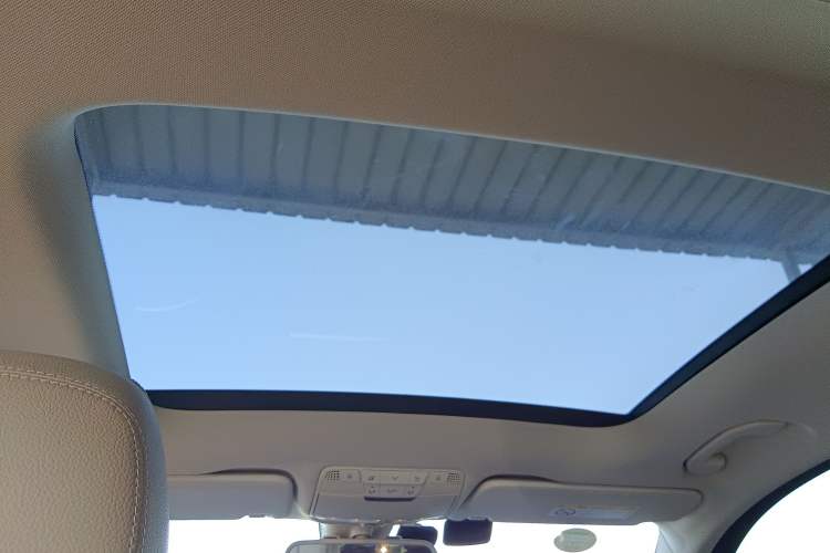 Used Mercedes-Benz GLC 2017 GLC 260 4MATIC Dynamic Edition Headliner