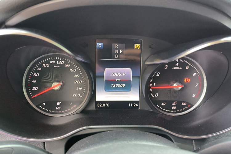 Used Mercedes-Benz GLC 2017 GLC 260 4MATIC Dynamic Edition Instrument Cluster